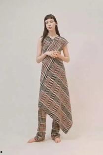 网红款衣服测评早秋女,时尚与实穿的完美结合