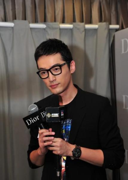 明星款男士眼镜图片,明星同款男士眼镜风尚解析