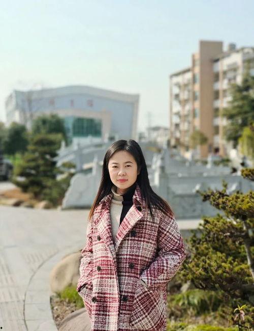 瓜洲中学老师王丽简历介绍,教育之路的耕耘与收获